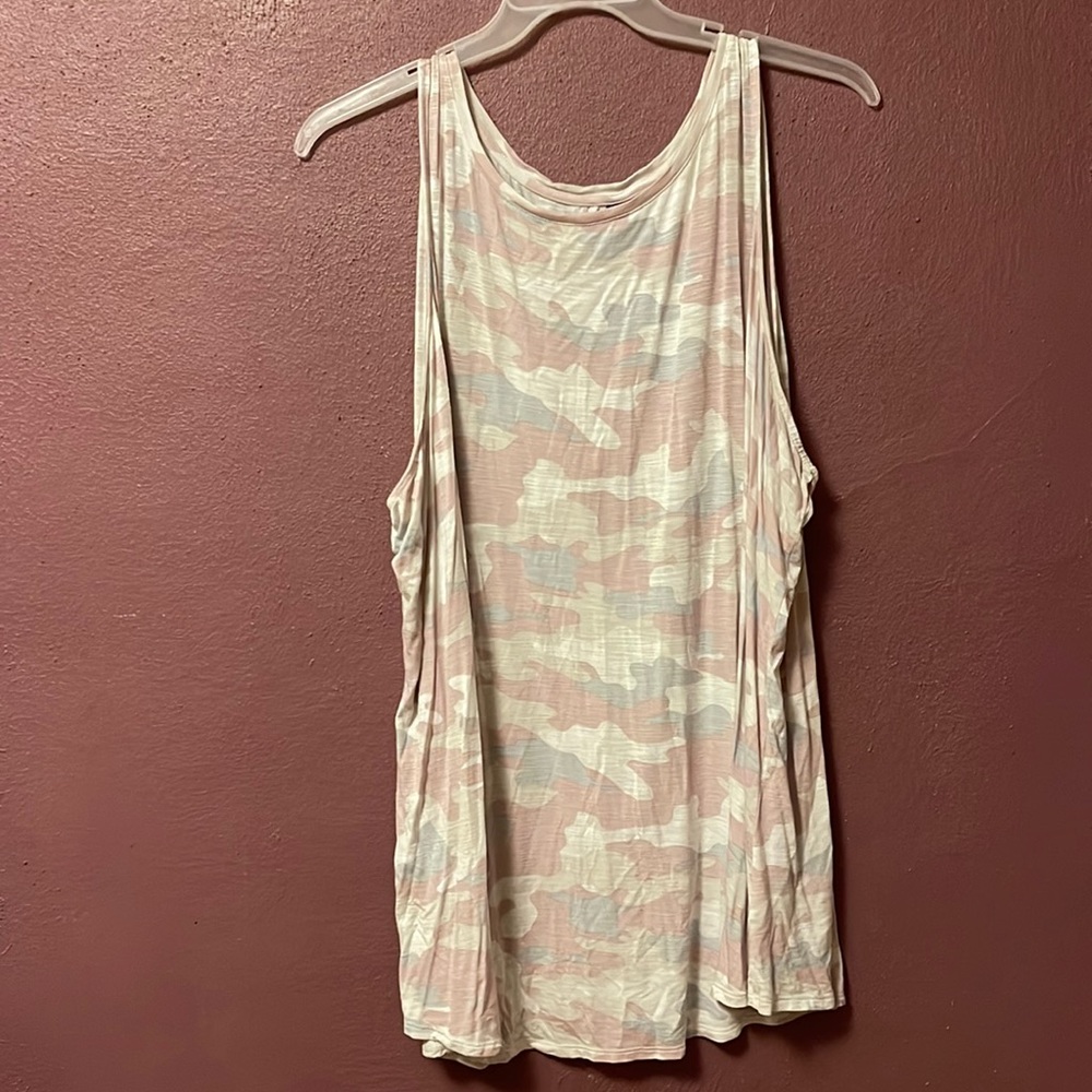 NWOT Pink Camo Tank Top